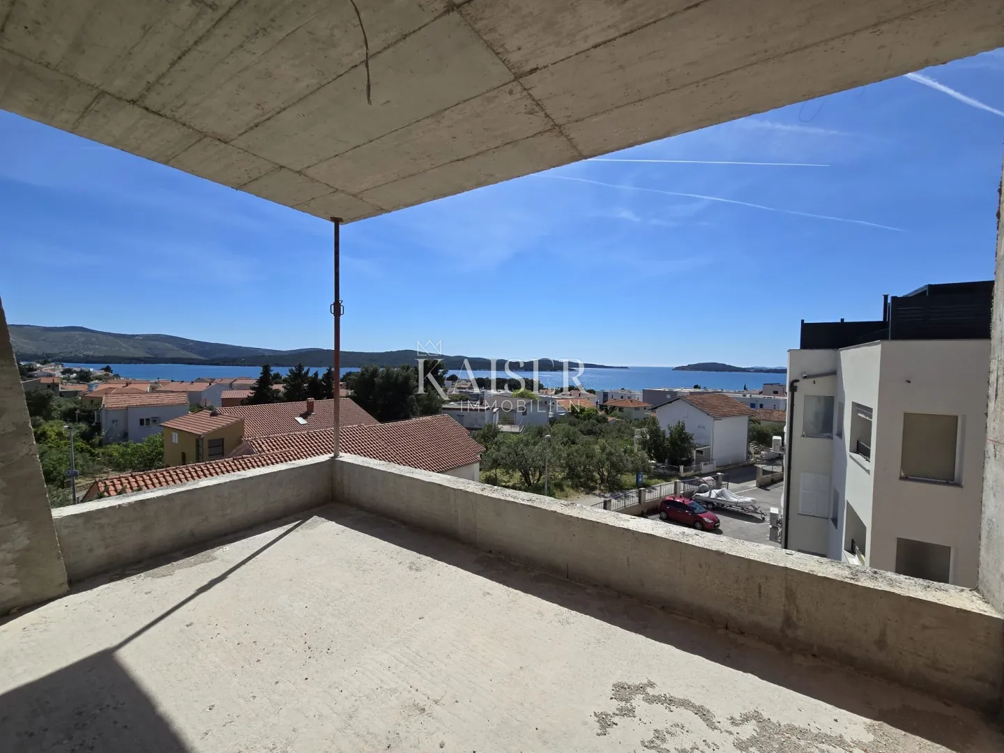 Žaborić, Šibenik -Elitni Penthouse s panoramskim pogledom i 50m2 vrtom