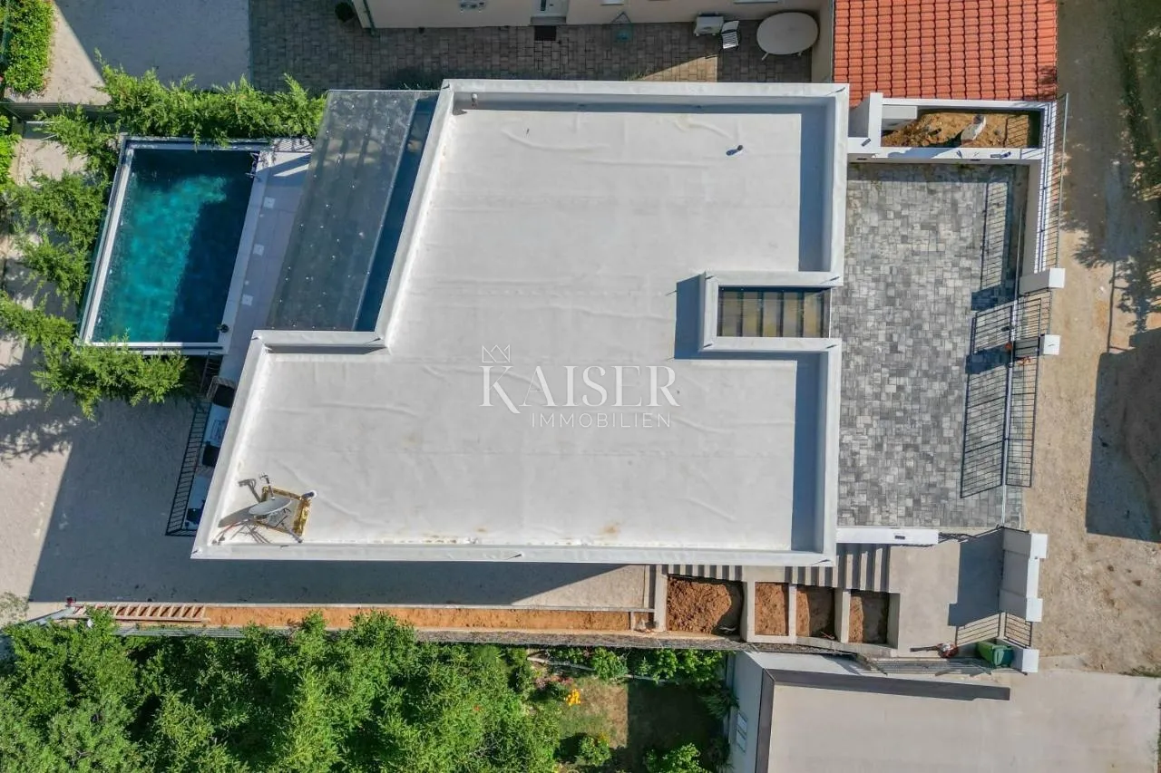 zadar, pridraga - moderna vila s bazenom, drugi red do mora - slika 15