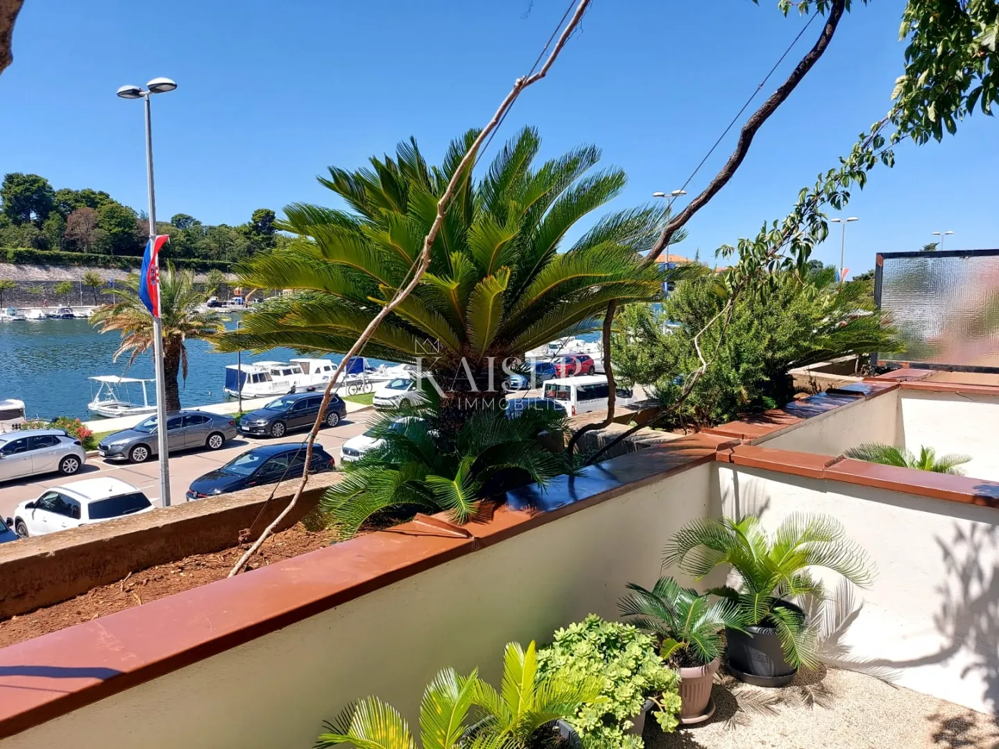 zadar, prvi red do mora, četverosoban stan s pogledom na uvalu jazine - slika 7