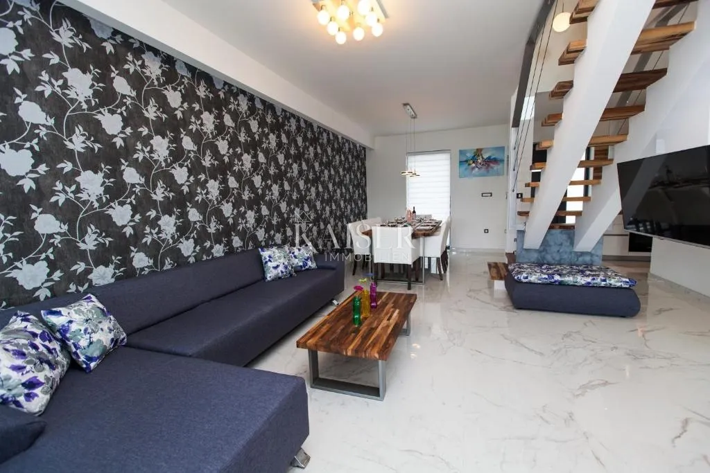 crikvenica, grižane- predivna urbana vila u crikveničkom zaleđu - slika 14