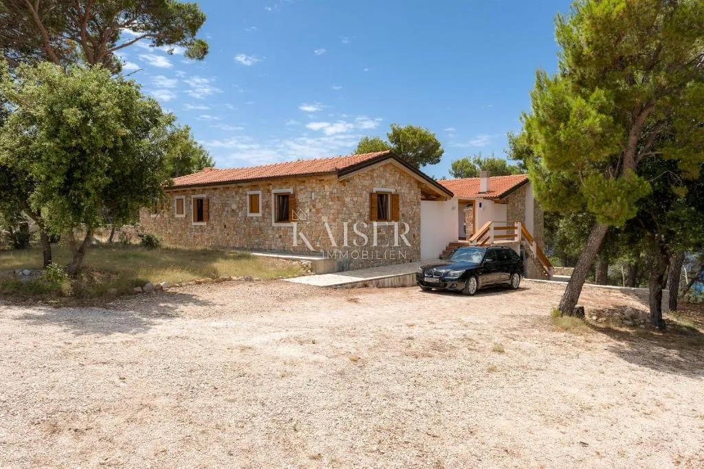 split, drvenik - luksuzna kamena vila, 8700 m2, prvi red do mora - slika 17