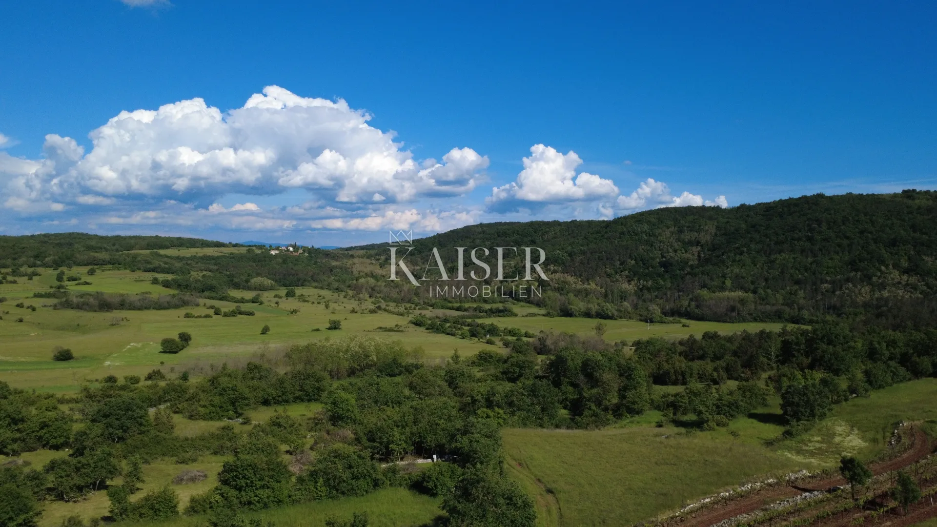 istra, žavršje- građevinsko zemljište 800m2 s pogledom na srce istre - slika 6
