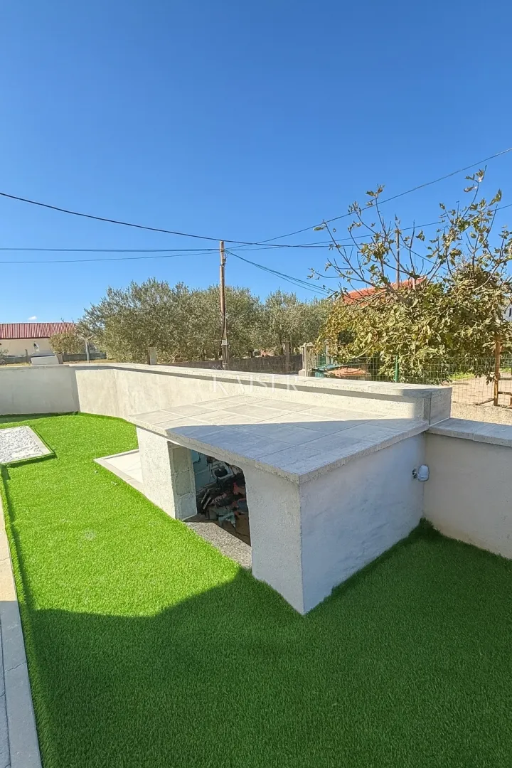 zadar – privlaka | moderna kuća s bazenom - slika 42