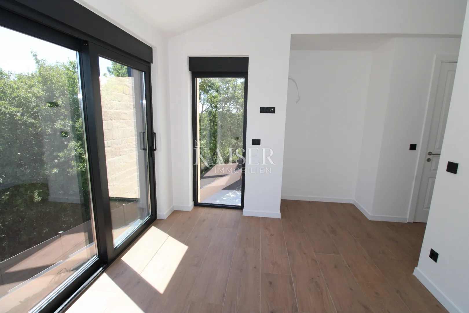 istra, poreč- luksuzna vila 210m2 s bazenom i jacuzziem u prirodi - slika 11