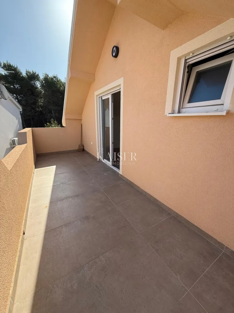 zadar, vir - potpuno renovirana kuća na viru, 600 m od mora - slika 5