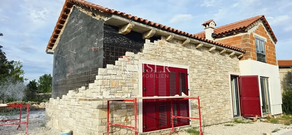 istra, svetvinčenat - autohtona kuća s bazenom na mirnoj lokaciji - slika 4