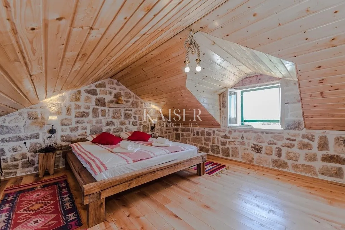 zadar – privlaka | kamena kuća s bazenom i mediteranskim vrtom - slika 17