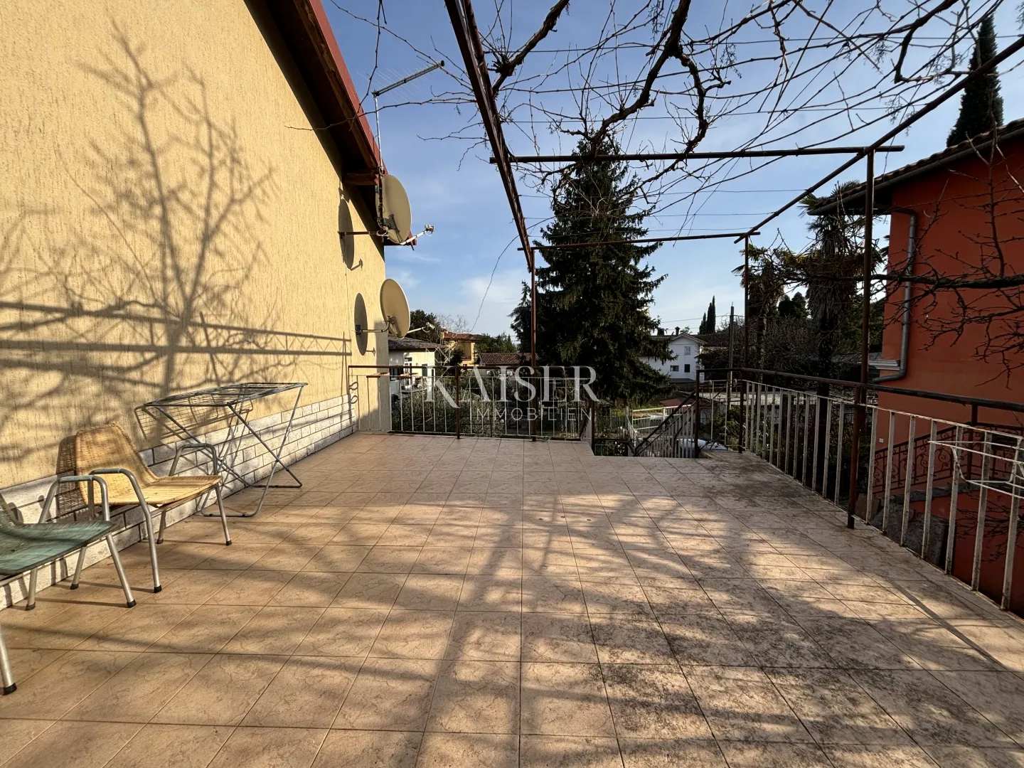 lovran, centar - kuća 200 m od mora, 290 m2 - slika 11