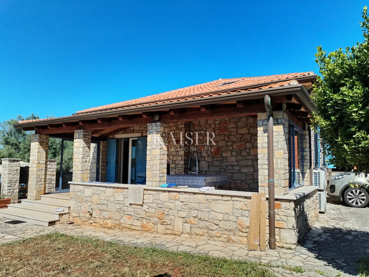 istra, umag, kamena kuća 135m2, prvi red do mora - slika 3
