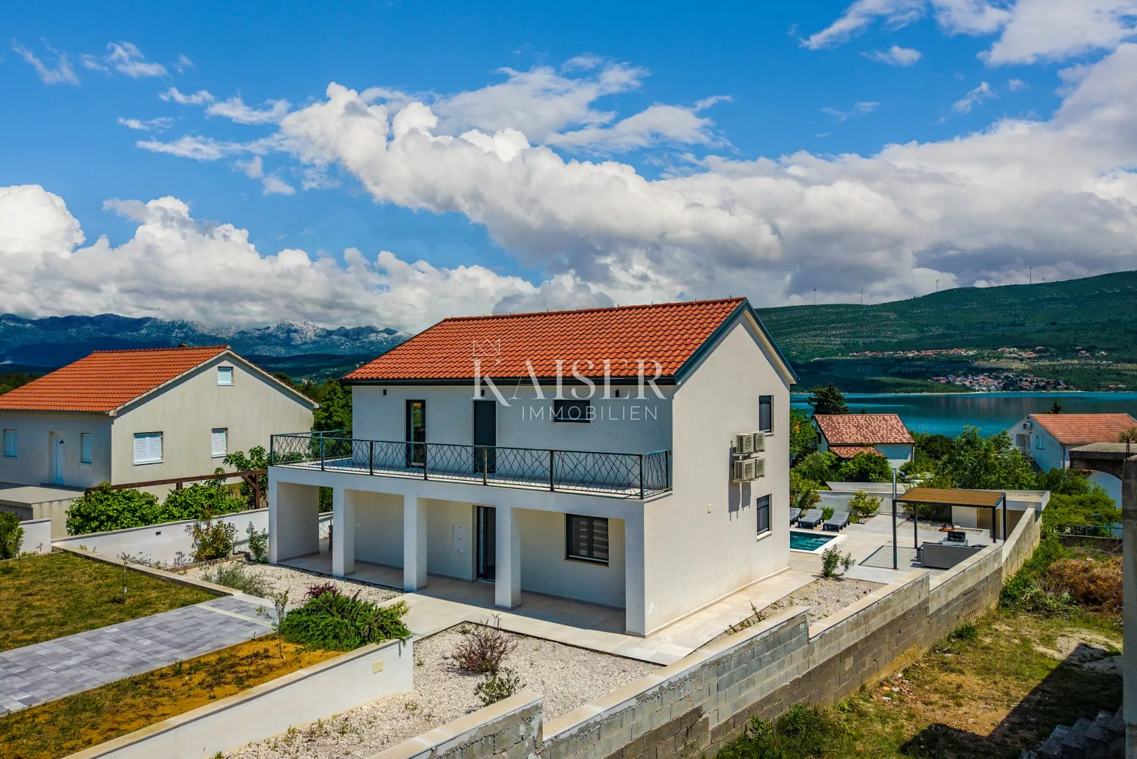 zadar – pridraga, moderna vila s bazenom i jacuzzi zonom, 300 m od mora - slika 4