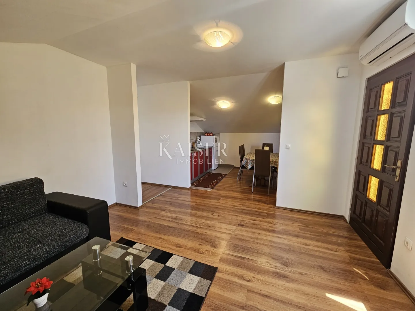 otok krk, malinska - kuća sa 4 apartmana - slika 9