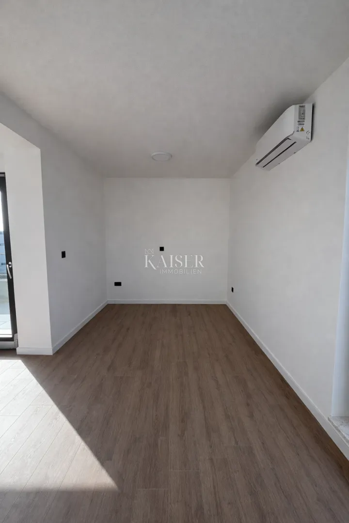 zadar – privlaka | apartman s krovnom terasom i pogledom, 200 m od mora - slika 9