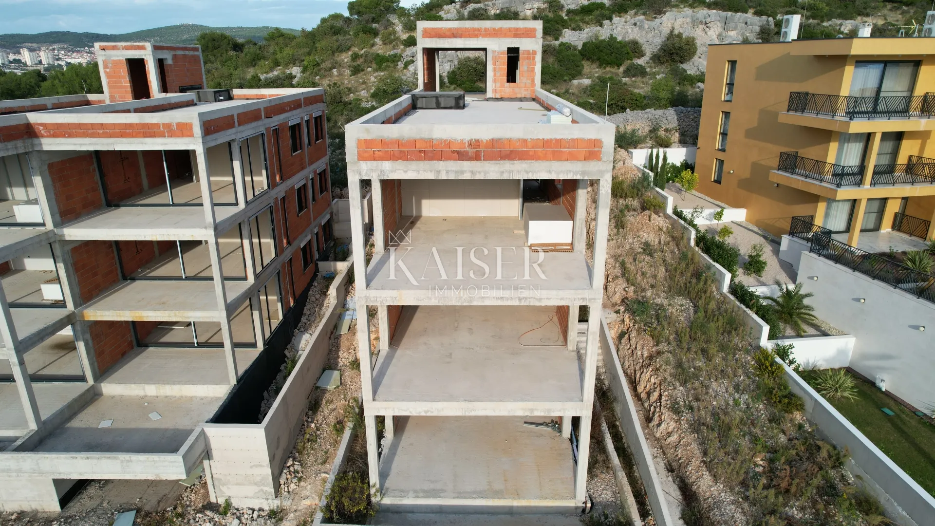 veliki obiteljski stan (s2) na prvom katu s bazenom i pogledom, mandalina - šibenik - slika 2