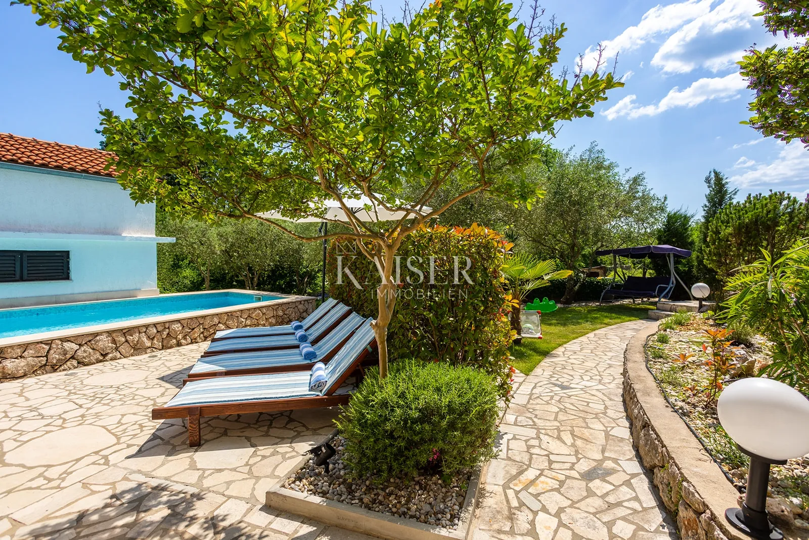 vrbnik, risika - samostojeća kuća sa dvije jedinice, prilika - slika 19