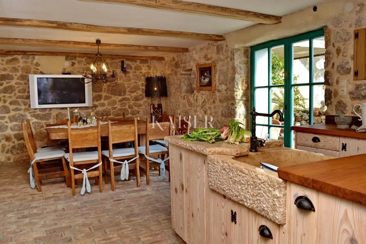 otok krk, malinska- kamena kuća 120m2 s bazenom - slika 2