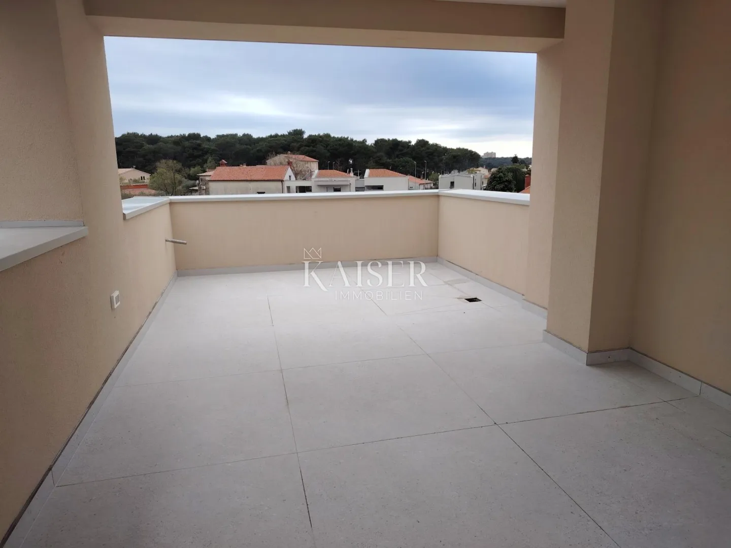 istra, pula - stanovi novogradnja 55m2 + terasa 48m2 - slika 2