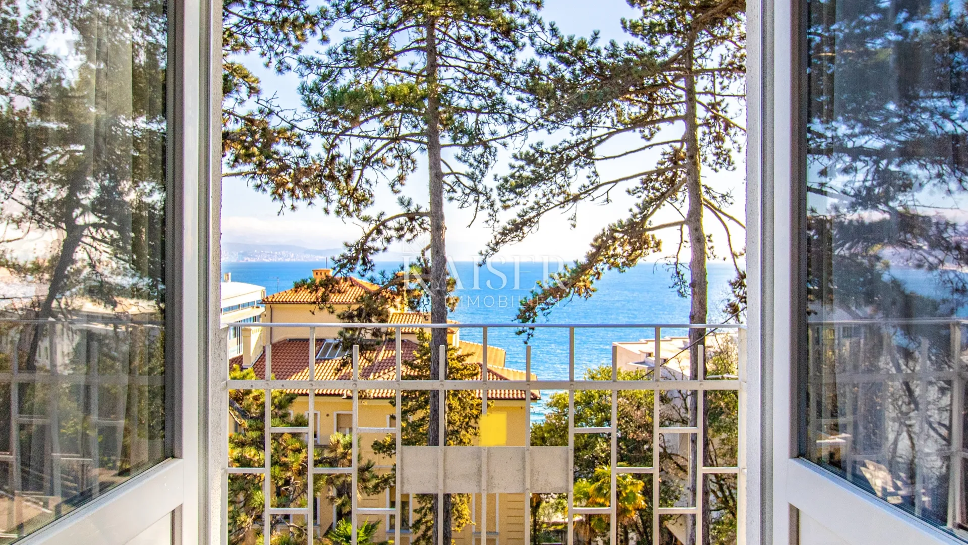 Opatija, raskošan stan u vili s pogledom na more