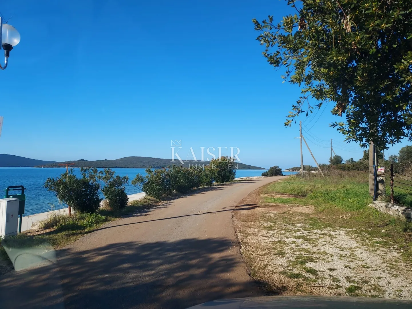 zadar, otok ugljan: građevinsko zemljište 290m od mora - slika 10