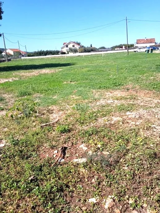 zadar - gorica građevinsko zemljište 1041 m2 - slika 2