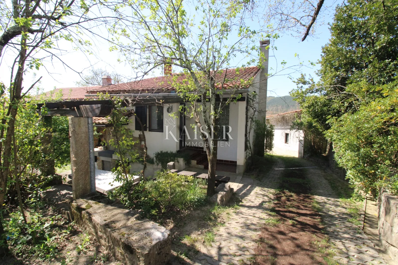 istra - buzet, kuća sa imanjem na 20000 m2 - slika 12