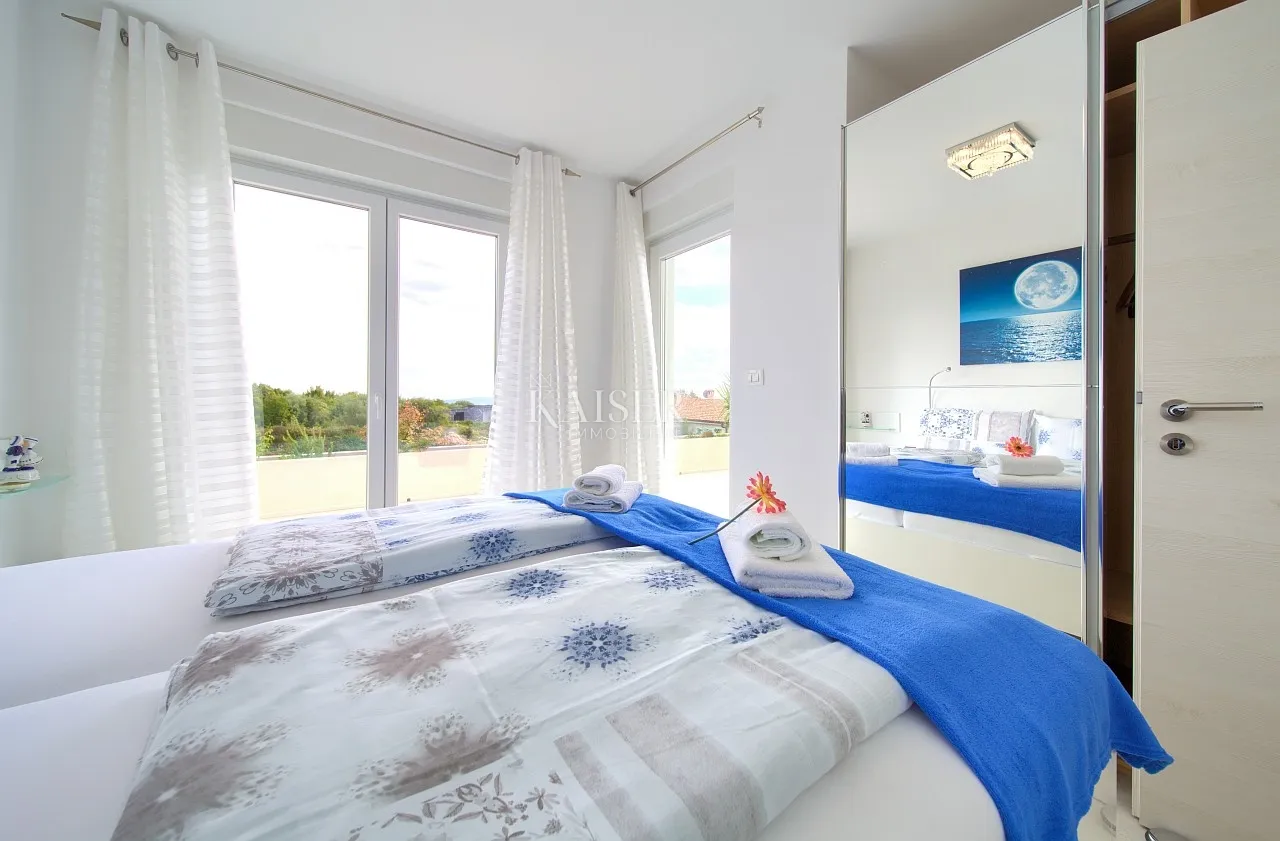 linardići, otok krk- vila 410m2 s bazenom i pogledom na more - slika 18