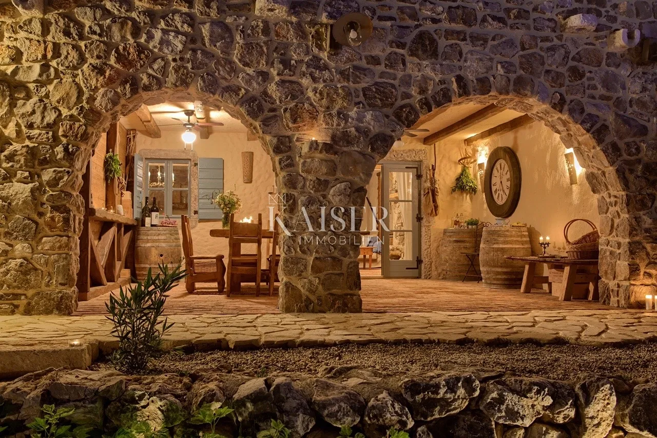 otok krk, malinska, autohtona vila s pogledom na more, 260 m2 - slika 16