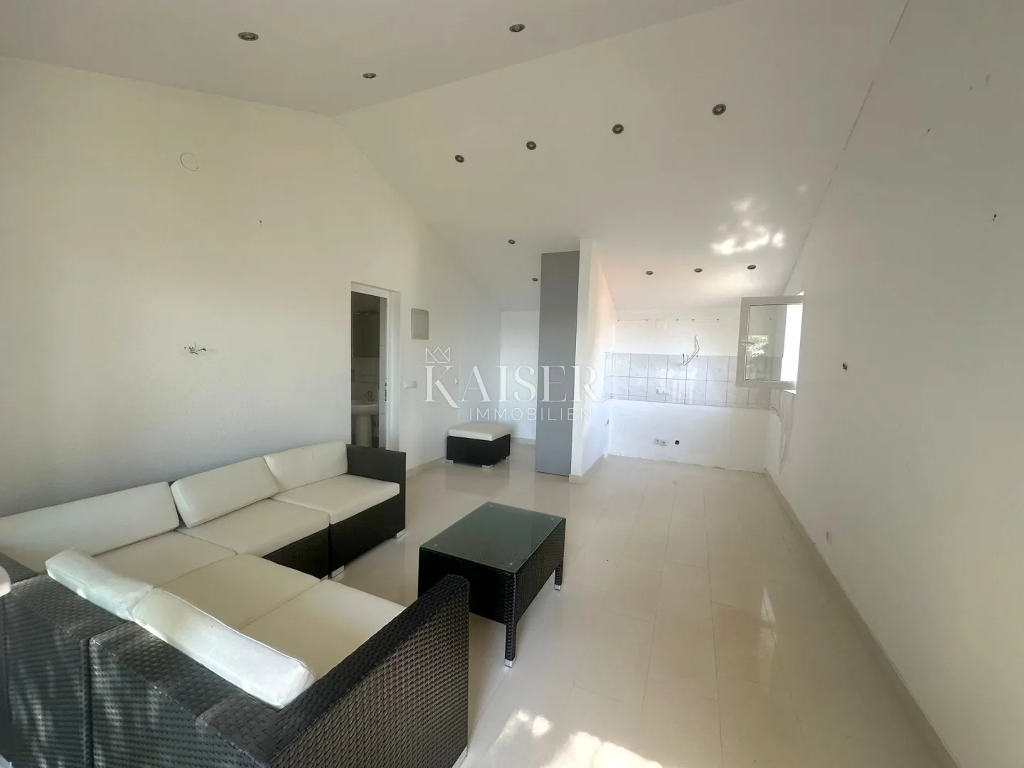 baška voda - penthouse 85m2, prvi red do mora, top lokacija - slika 7