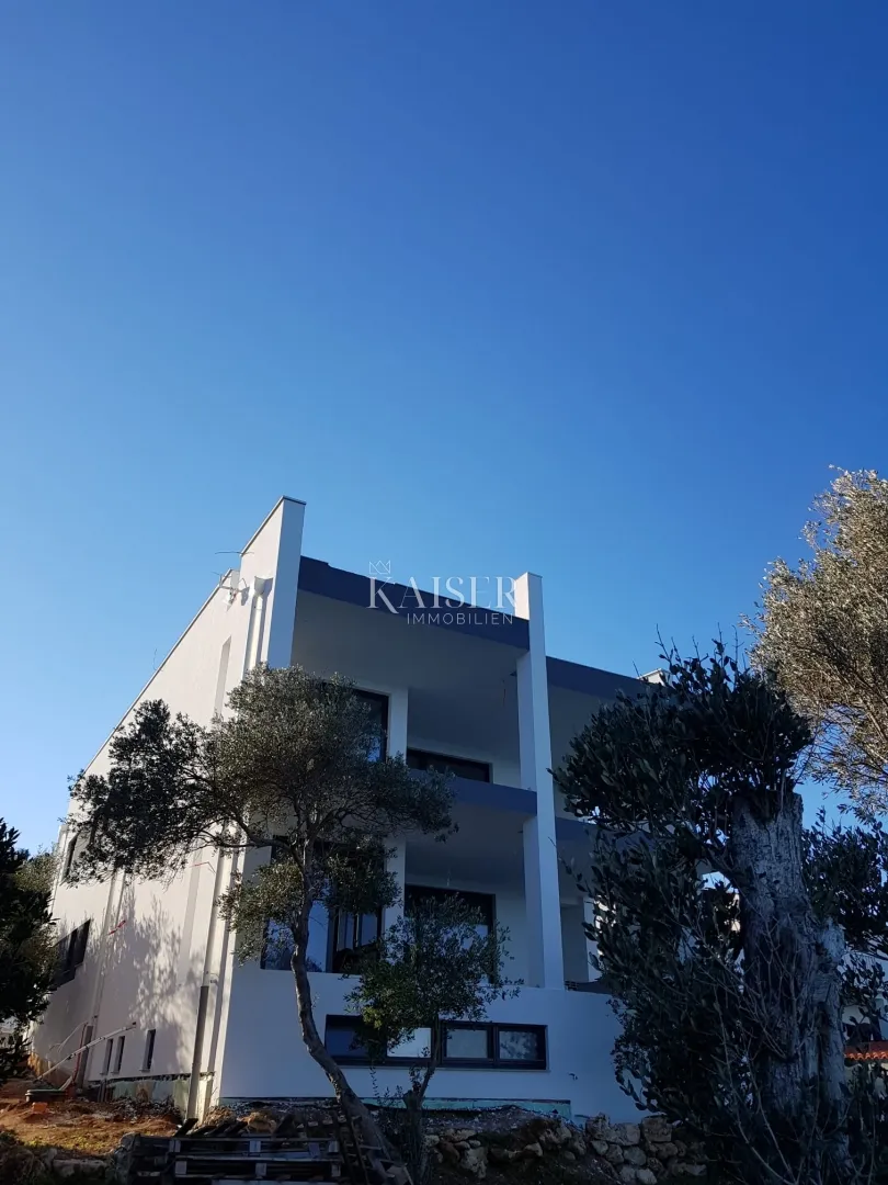 otok pašman, tkon- vila s krovnom terasom u 1. redu do mora - slika 3