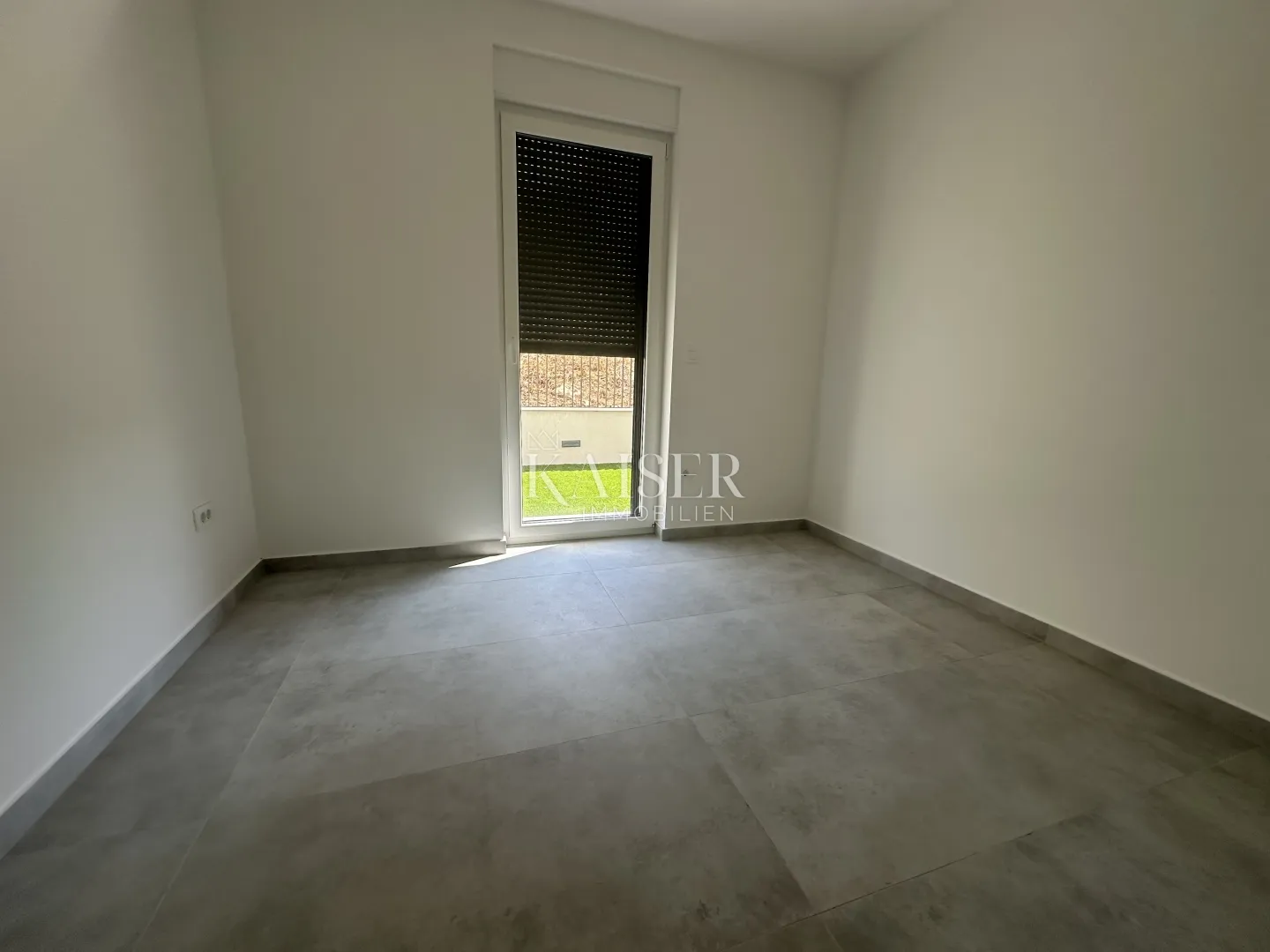 zadar; kožino-stan 135 m2 s bazenom uz more - slika 13