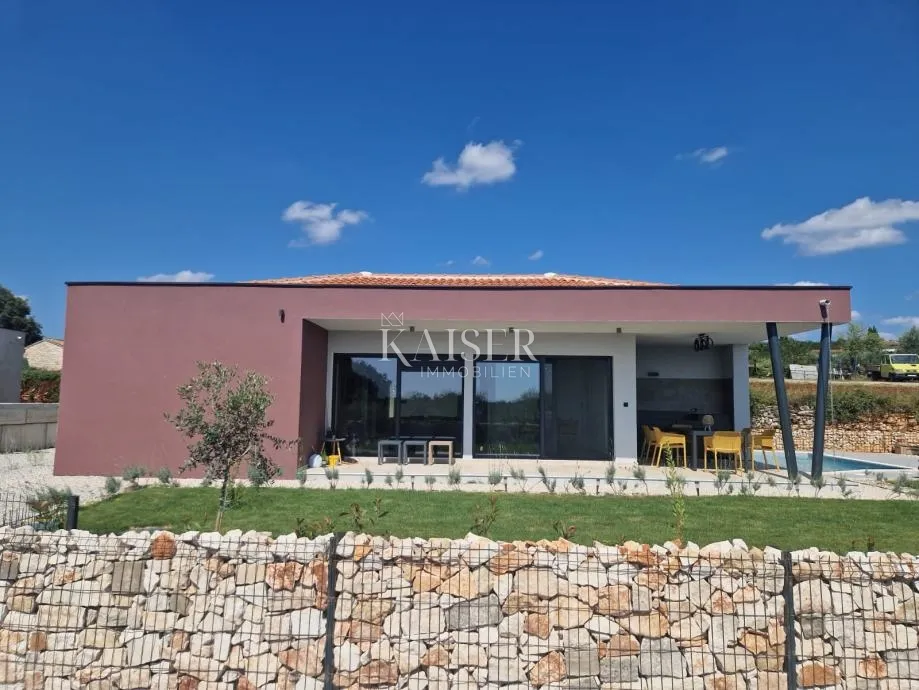 Istra, Tinjan - prizemnica s bazenom