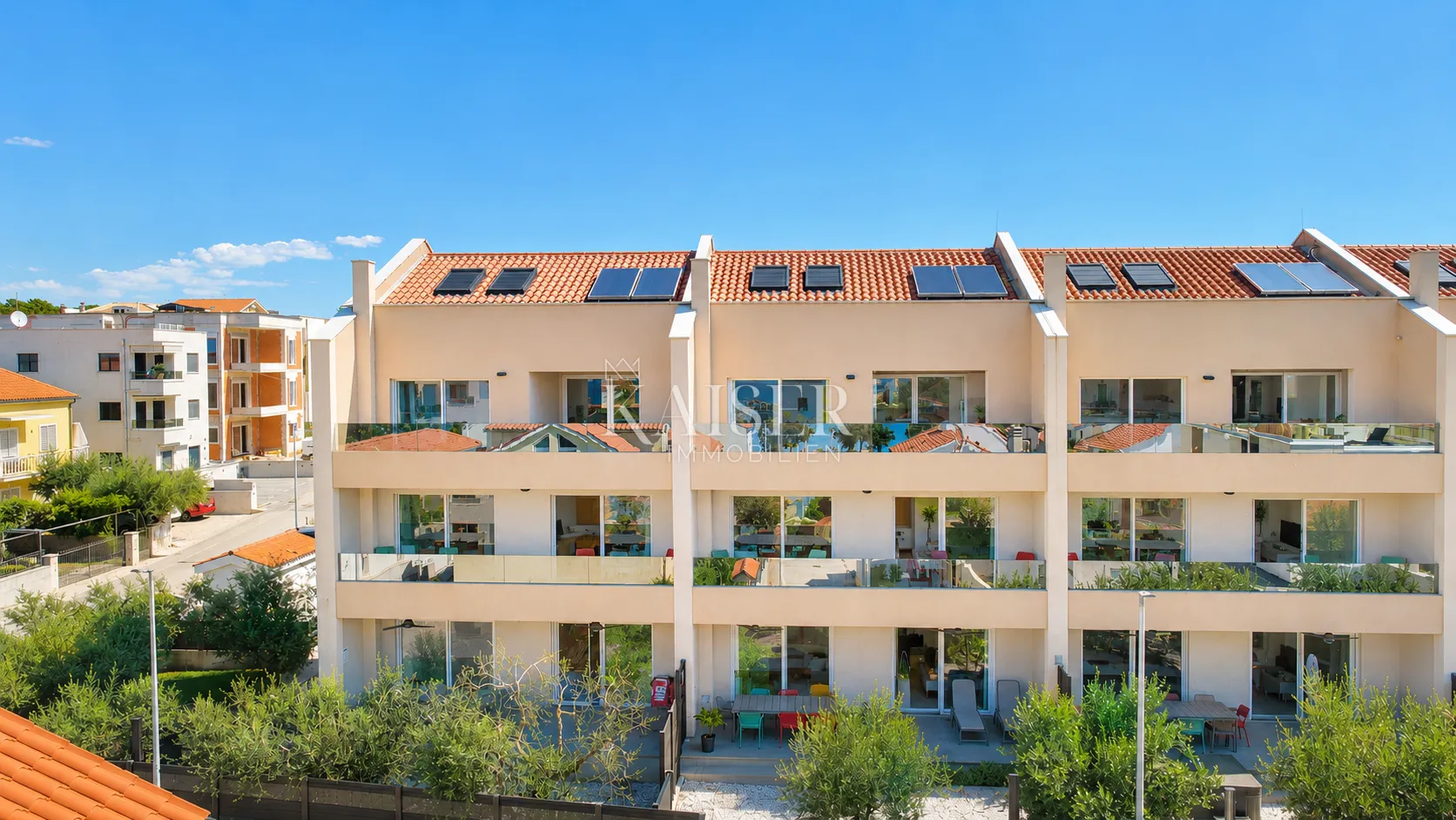 Istra, Medulin- Ekskluzivna kuća 200m2 120 m od plaže