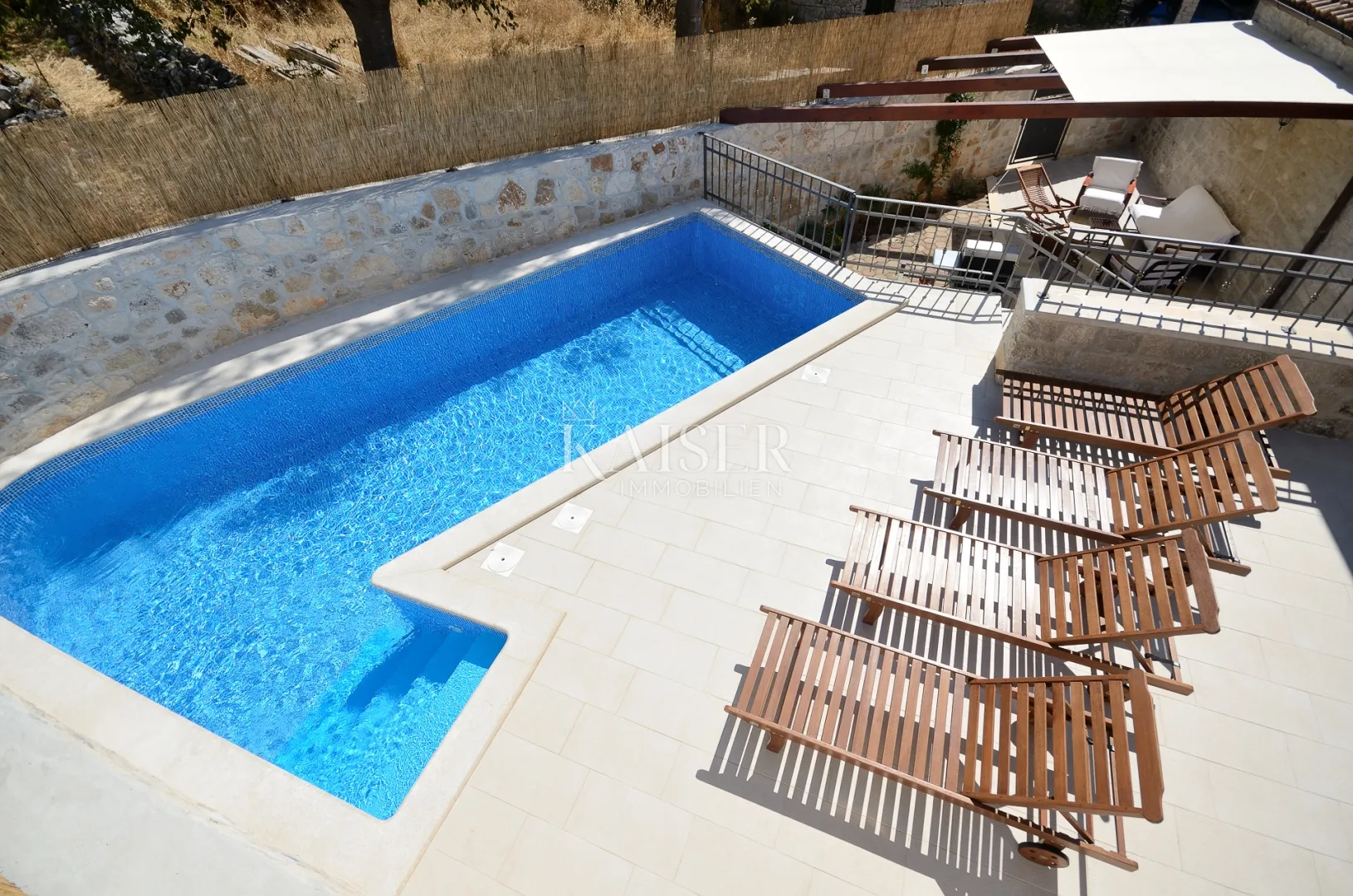 istra, rovinj okolica- šarmantna kamena kuća 170m2 s bazenom - slika 32
