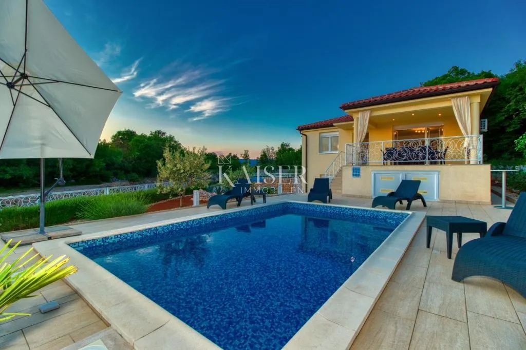 otok krk, omišalj- ekskluzivna kuća 260m2 pogled na more, bazen i privatnost - slika 2
