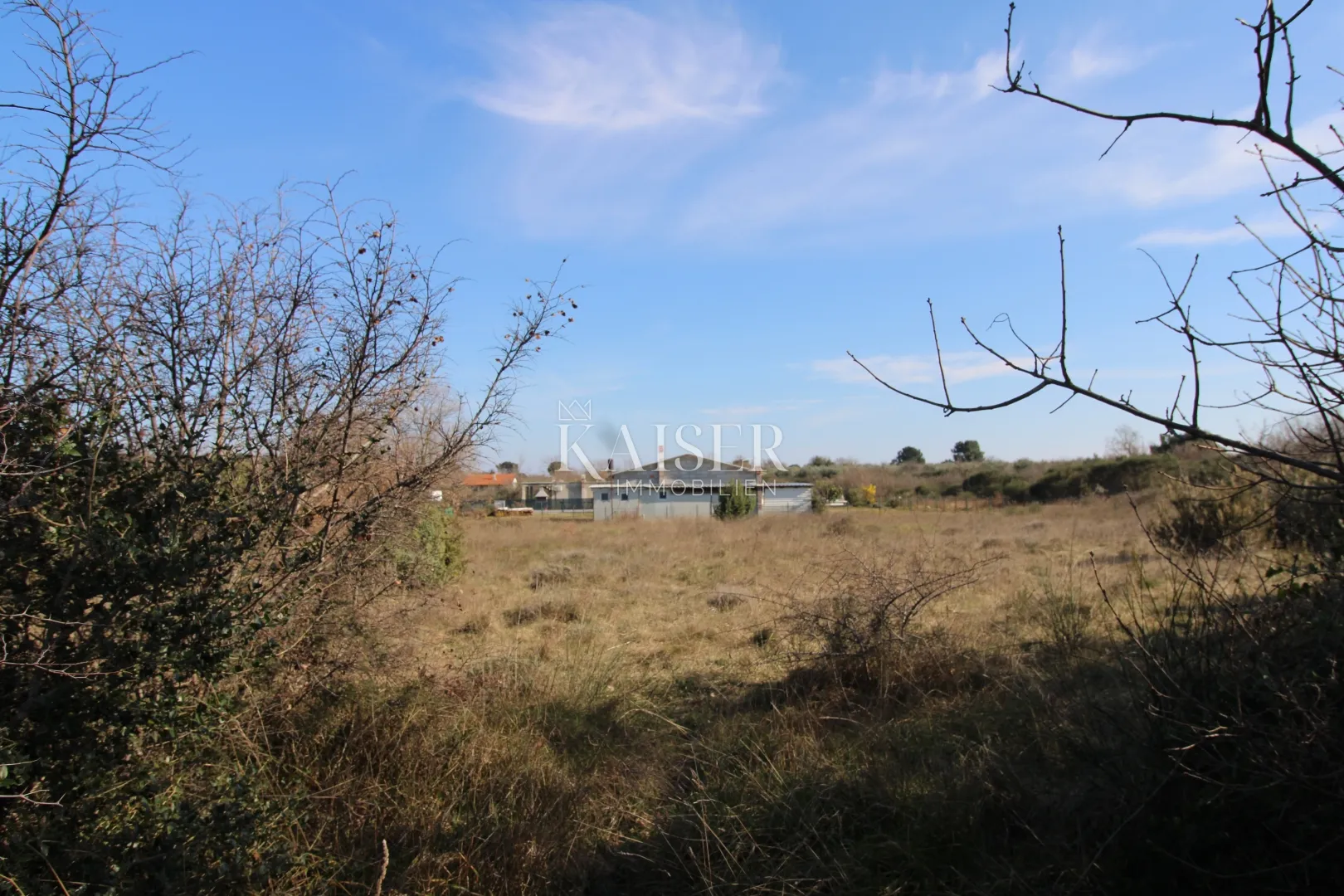 istra, medulin- poljoprivredno zemljište 618m2 blizu građevinske zone - slika 4