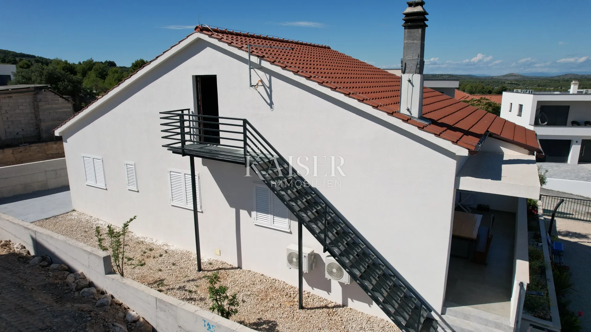 vodice,šibenik - moderna samostojeća prizemnica s garažom i velikom okućnicom - slika 5
