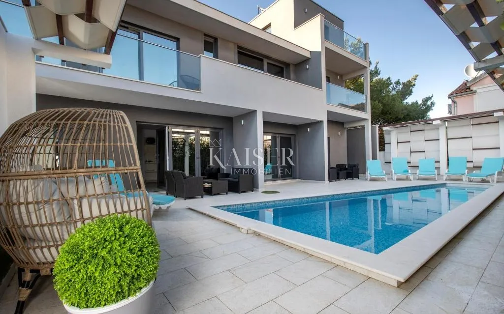 šibenik-rogoznica – luksuzna vila s bazenom, 4 apartmana, tradicionalnom konobom i panoramskim pogledom na more - slika 5