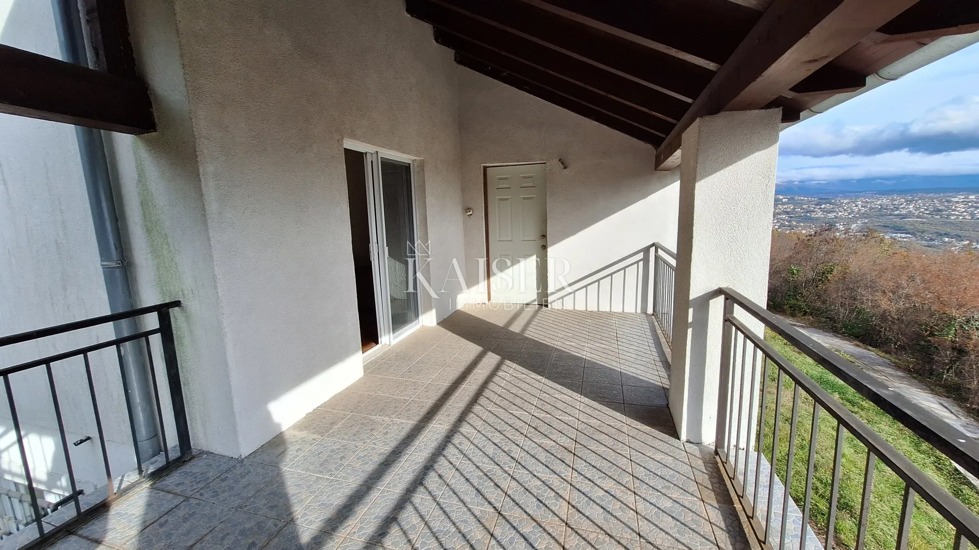 opatija, bregi, samostojeća kuća na 3 etaže iznad opatije, pogled na more, 800 m2 okućnice - slika 3