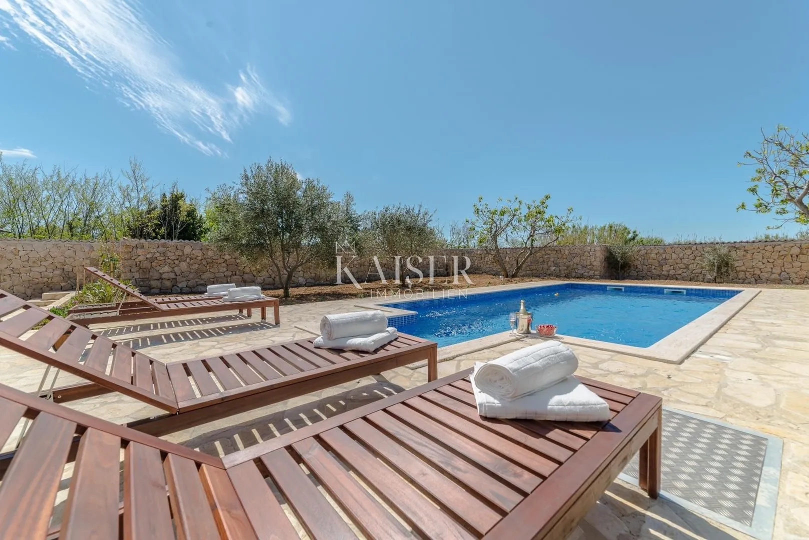 zadar – privlaka | kamena kuća s bazenom i mediteranskim vrtom - slika 19