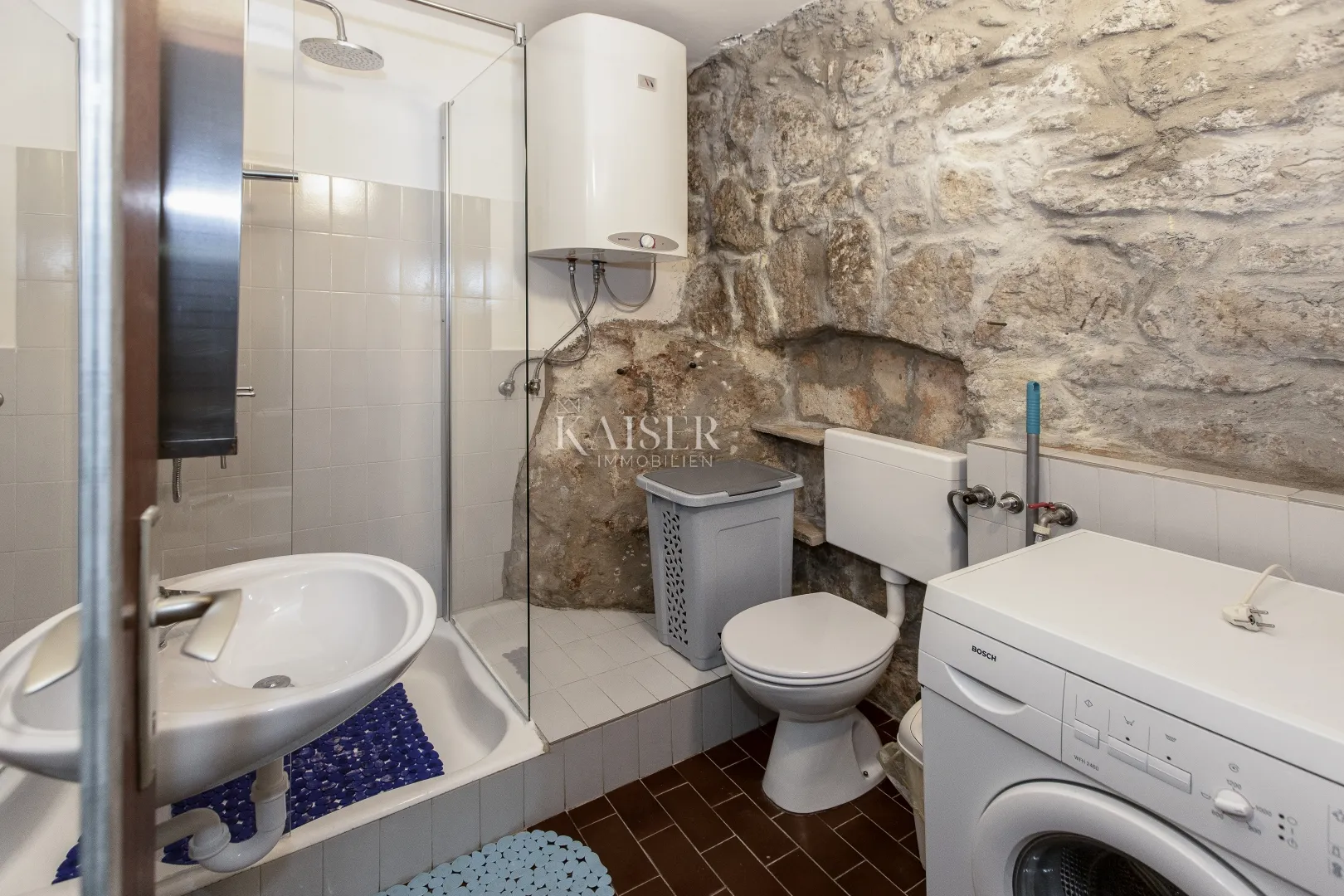 pula, istra- jedinstvena vila 258m2 s okućnicom 2459m2 - slika 15