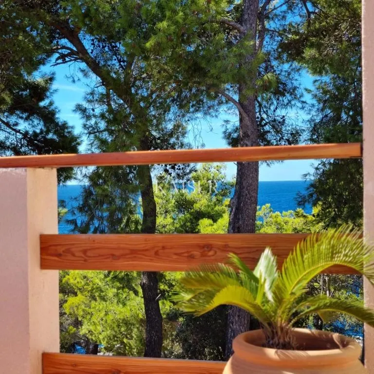 split, drvenik - luksuzna kamena vila, 8700 m2, prvi red do mora - slika 12