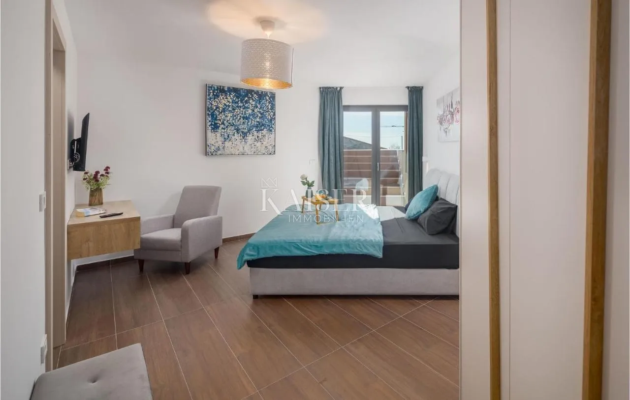 istra, novigrad - moderna vila 155m2 s bazenom - slika 25
