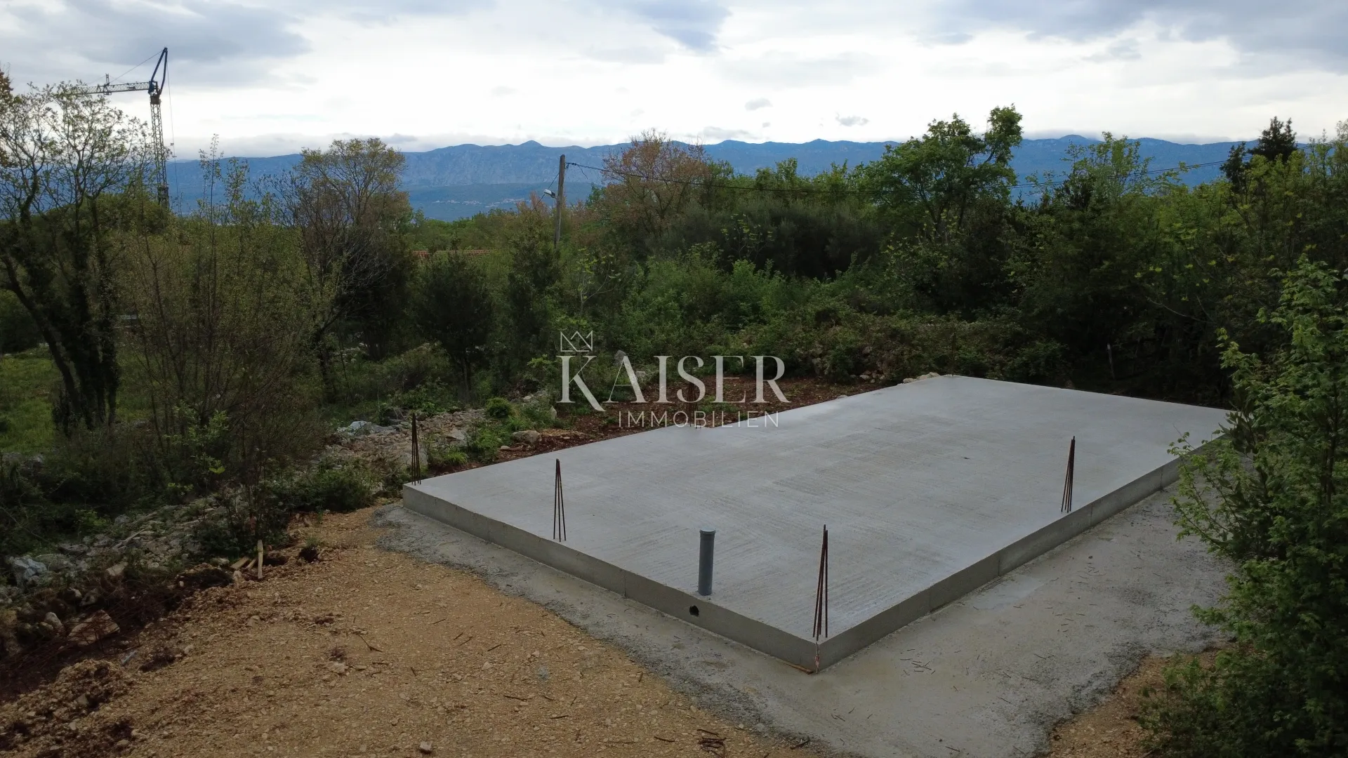 otok krk, dobrinj – građevinsko zemljište 451m2 s dozvolom - slika 3