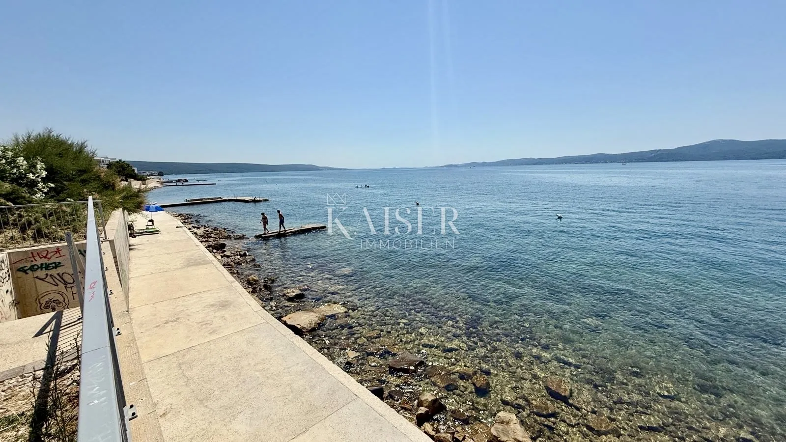 zadar – sukošan: luksuzan prizemni stan s bazenom, vrtom i garažom, 50 m od mora - slika 44