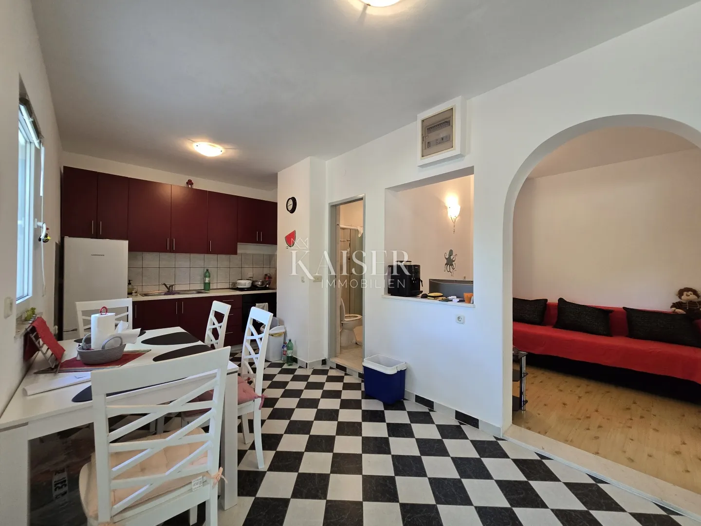 apartman u prizemlju s dvorištem, idealan za obitelji, rogoznica – lozica - slika 17