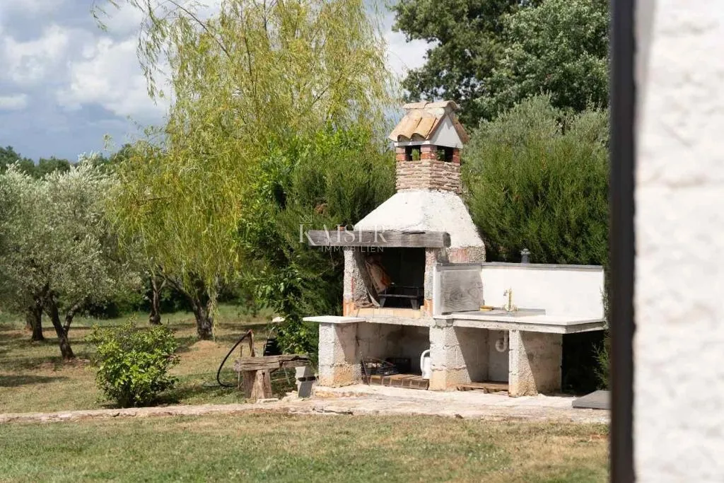 istra, višnjan, kuća s bazenom i predivnim pogledom na more - slika 14