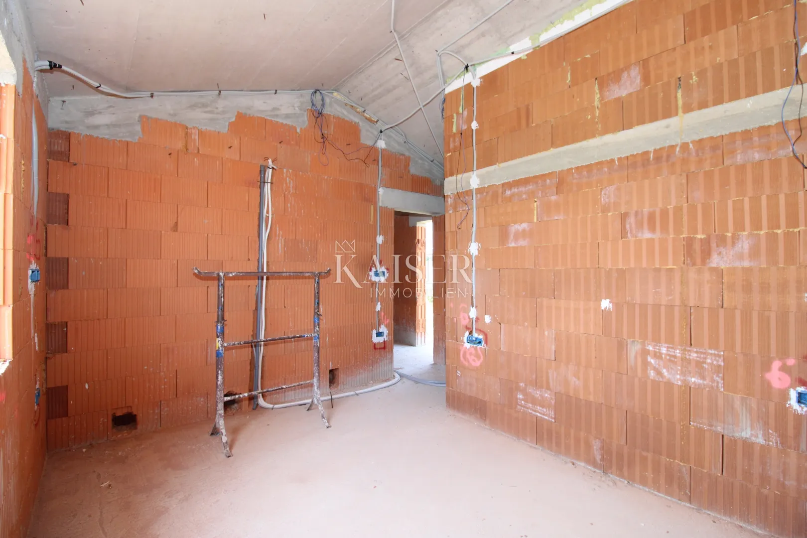 istra, pula- dvojna kuća 170m2 s bazenom u rohbau - slika 11