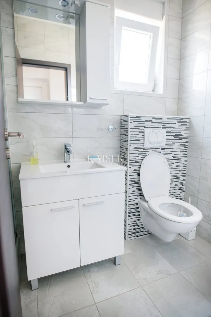 zadar, pakoštane- 2 atraktivna apartmana u blizini mora - slika 11