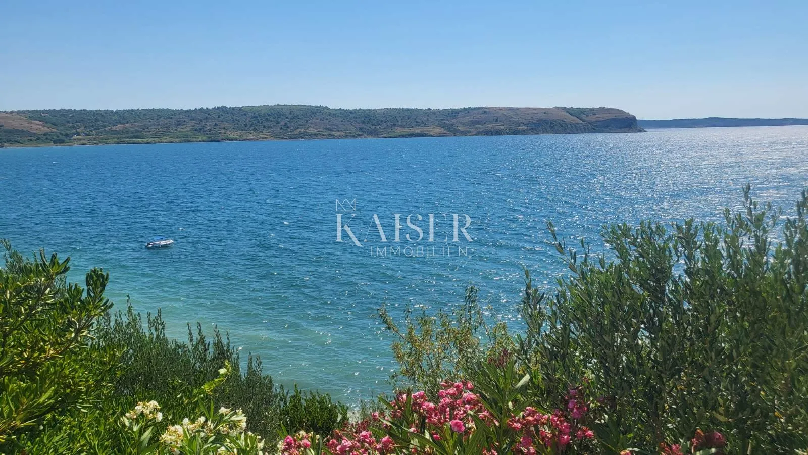 zadar – rtina 937 m2 prvi red do mora - slika 11