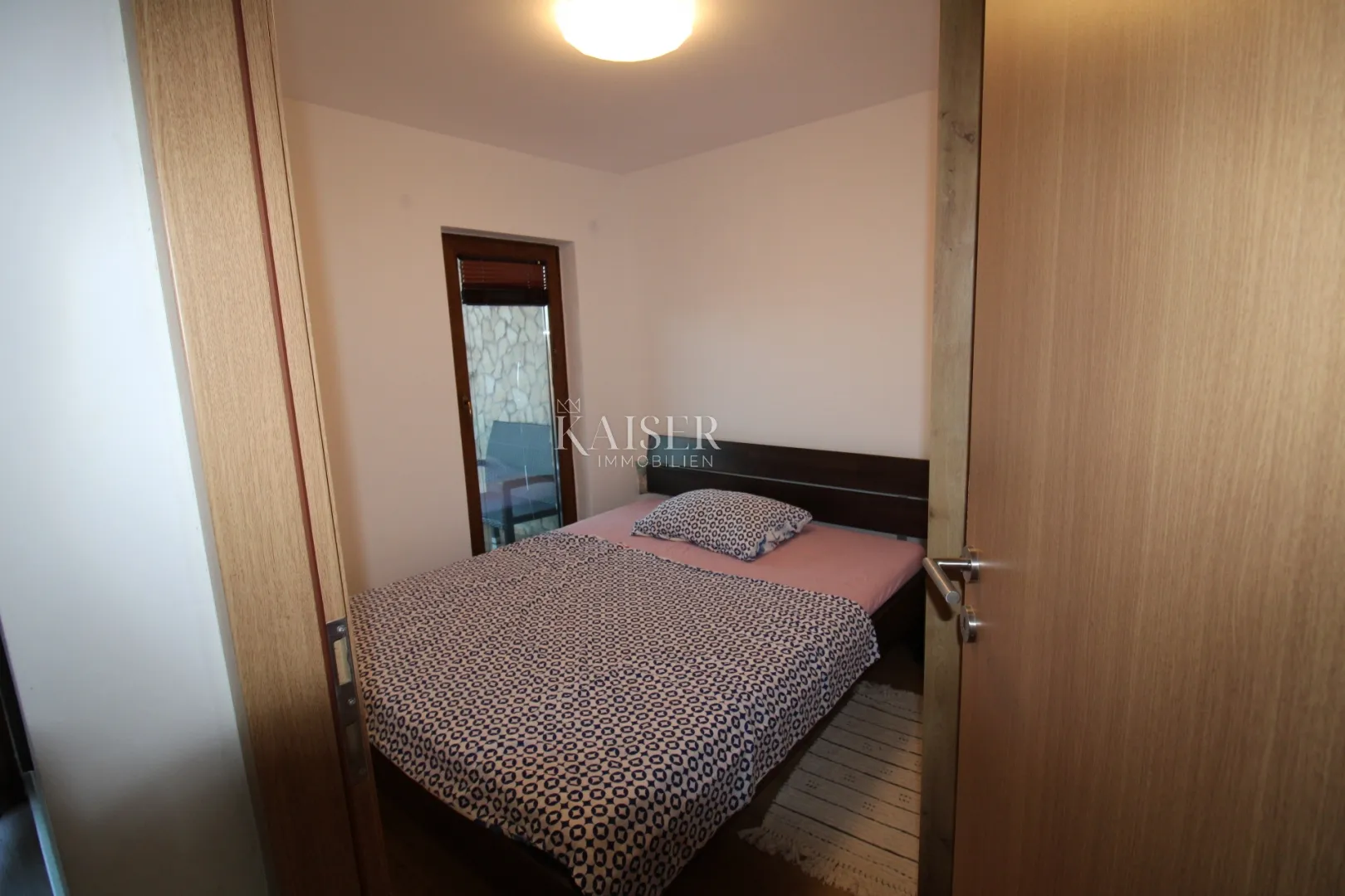 zadar, rovanjska - kuća s bazenom i pogledom na more - slika 12