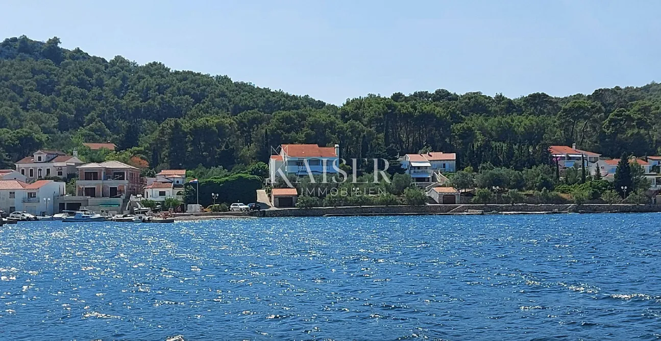 otok ugljan – kuća za investiciju, prvi red do mora - slika 2